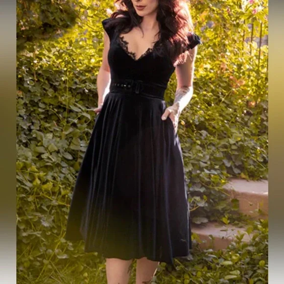 LFEN Baudelaire Swing Dress in Black Velvet - S Small - Picture 2 of 5